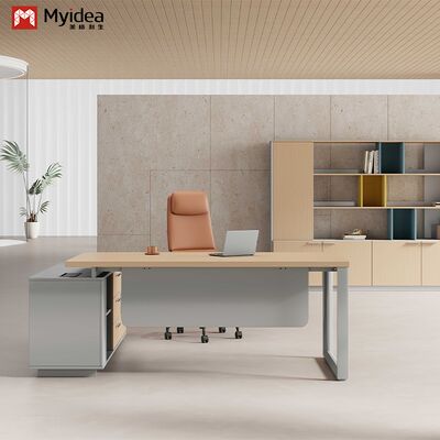 Купить L-образный письменный стол для руководителя Myidea из массива дерева с тумбой и несколькими стальными ножками для офисного здания online manufacture